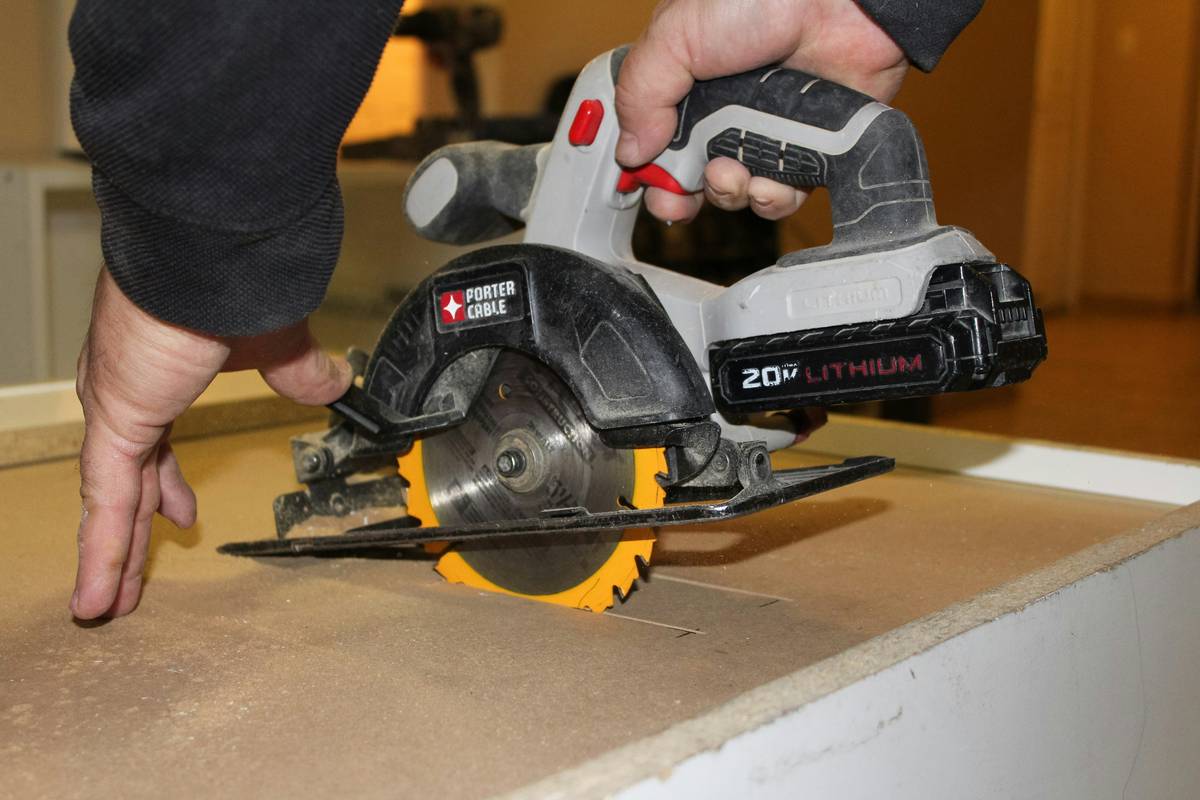 Power Tool Circular Saw How To: Your No-BS Guide to Cutting Like a Pro (Without Losing a Finger)