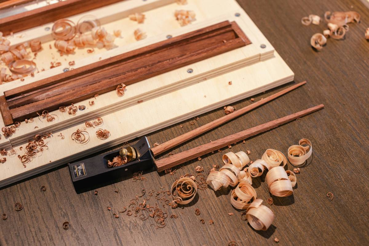 DIY circular saw straight cutting guide made from hardwood and hardboard